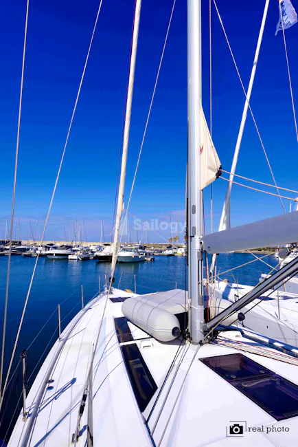 Beneteau Oceanis 51.1