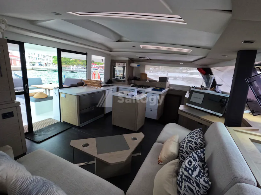 Fountaine Pajot Saona 47