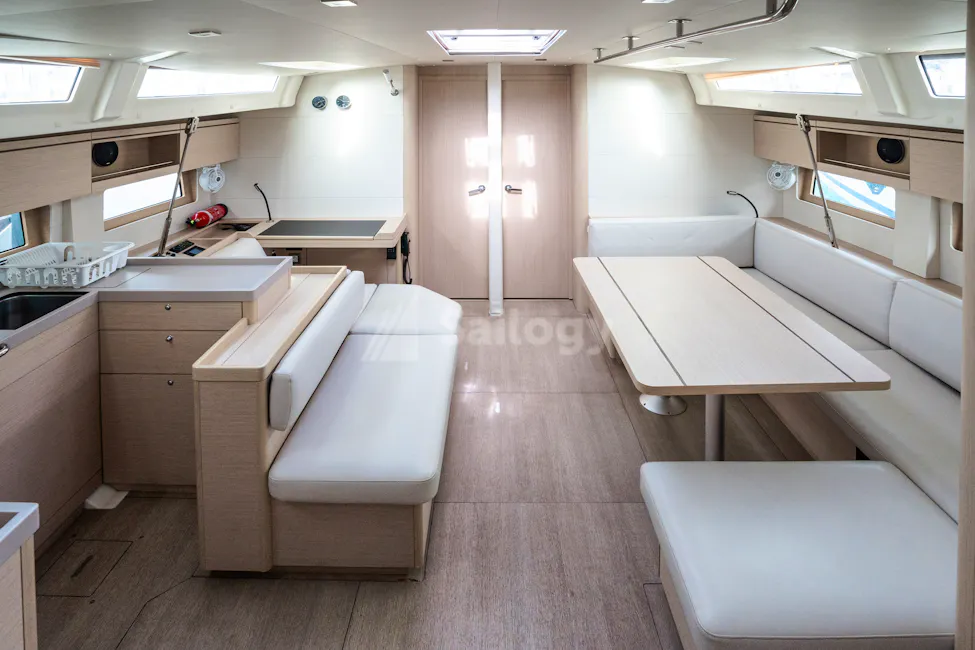 Beneteau Oceanis 51.1