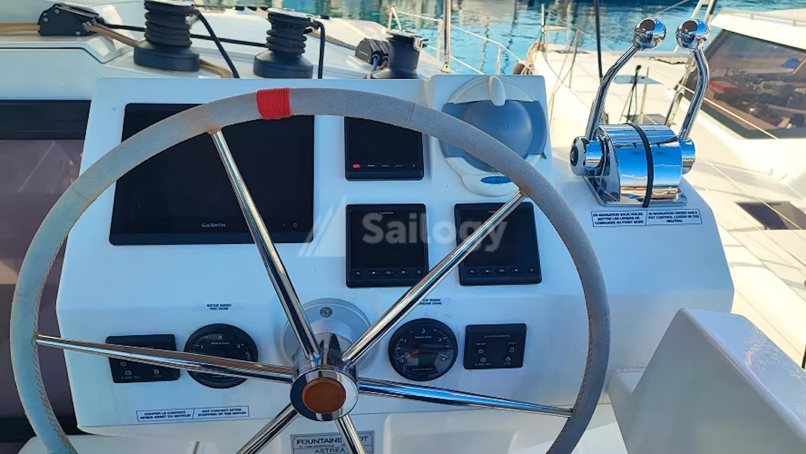 Fountaine Pajot Astrea 42