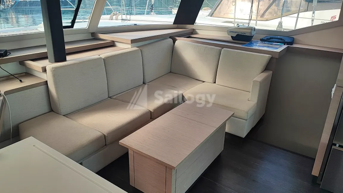 Fountaine Pajot Astrea 42