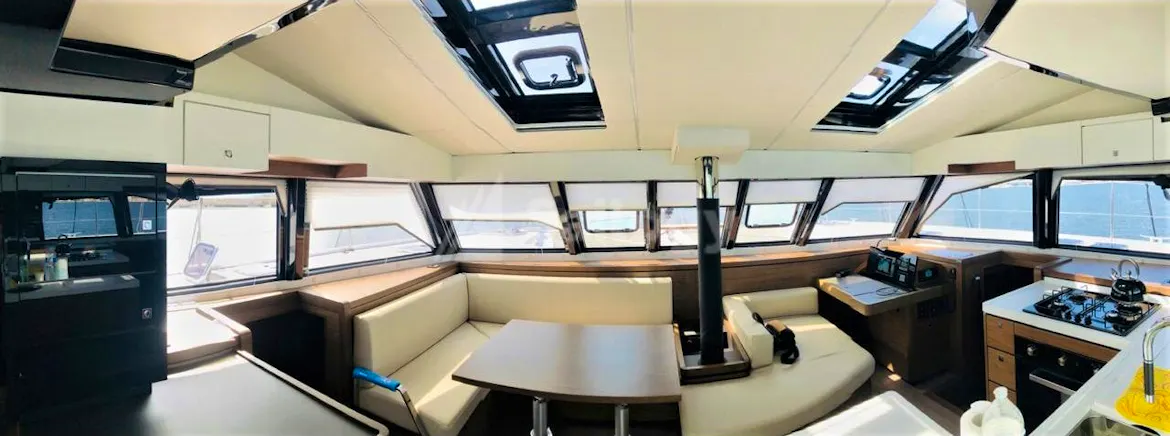 Nautitech 46 Flybridge