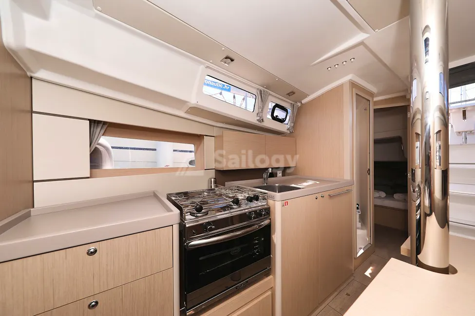 Beneteau Oceanis 35.1