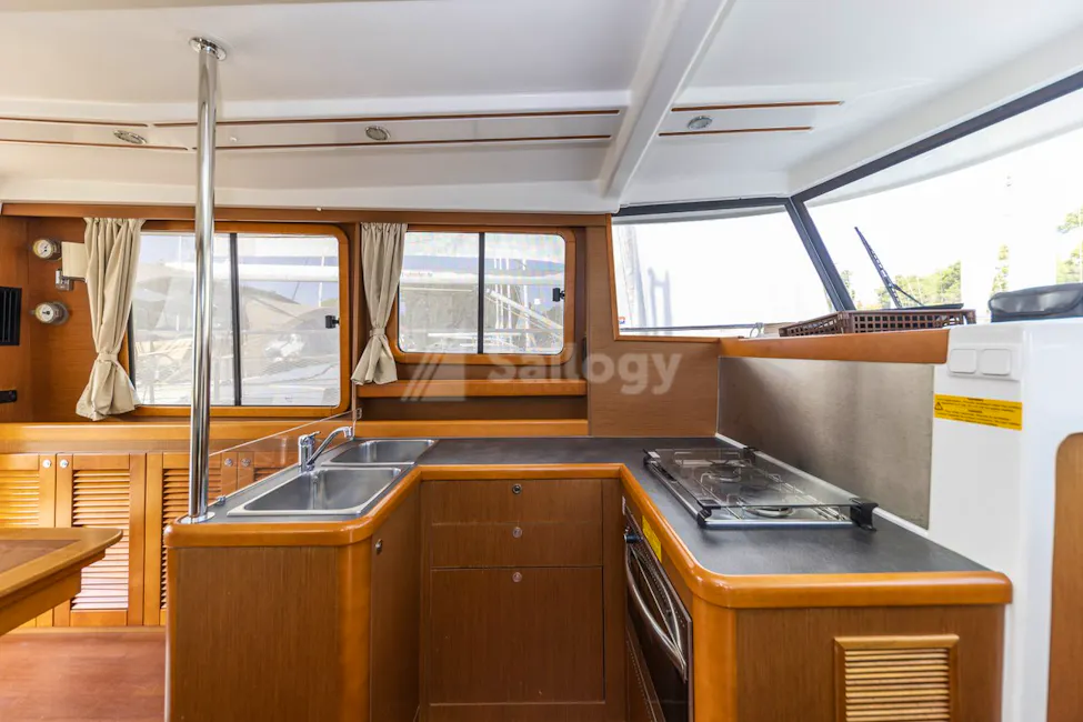 Swift Trawler 34 Fly