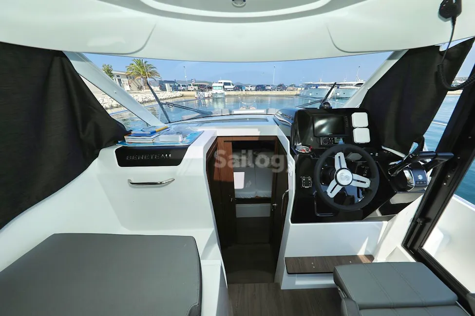 Beneteau Antares 9 OB