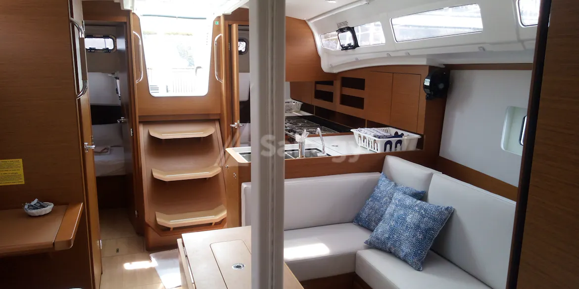Jeanneau Sun Odyssey 380