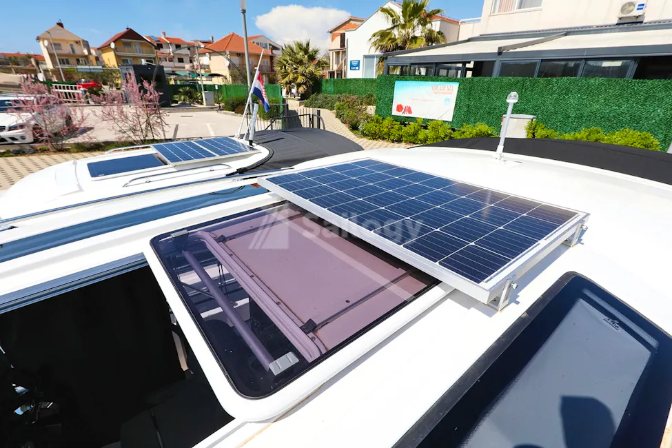 Beneteau Antares 9 OB