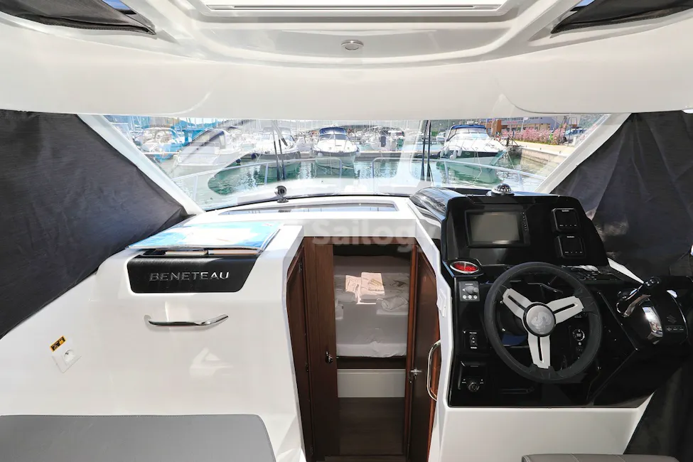 Beneteau Antares 9 OB