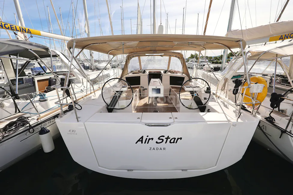 Dufour 430 Grand Large