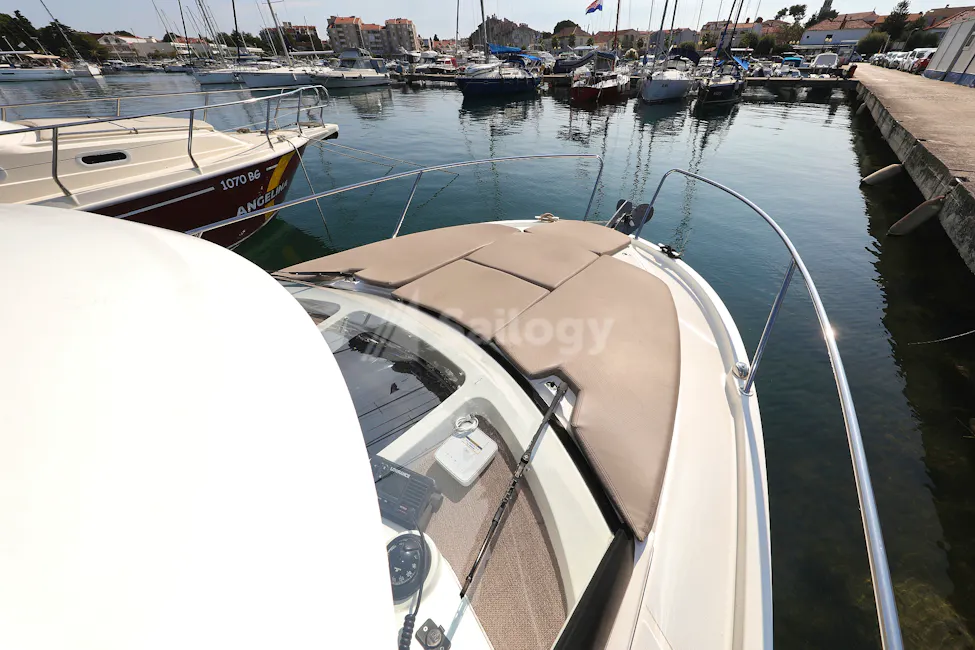 Beneteau Antares 8