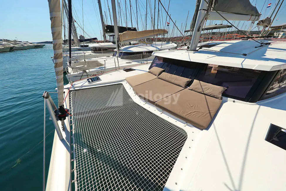 Fountaine Pajot Lucia 40