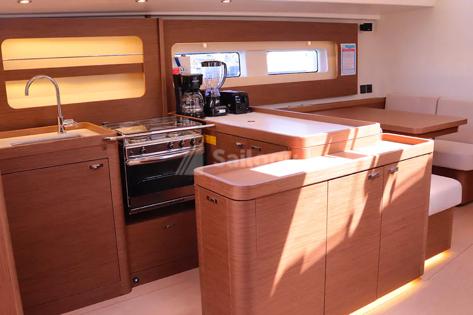 Oceanis Yacht 54