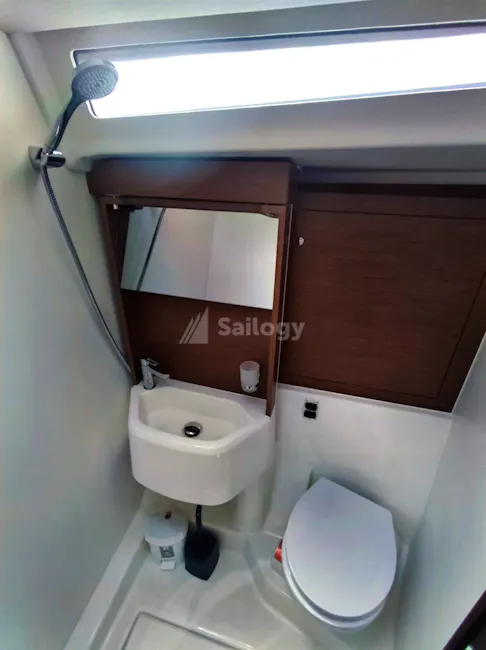 Beneteau Oceanis 51.1