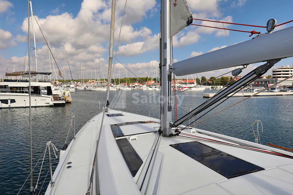 Beneteau Oceanis 51.1