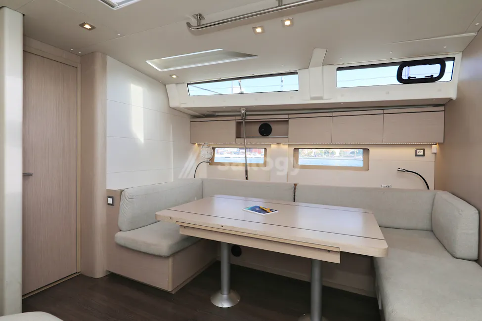 Beneteau Oceanis 51.1