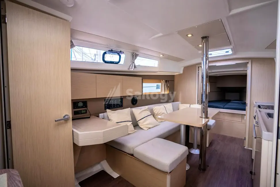 Beneteau Oceanis 35.1