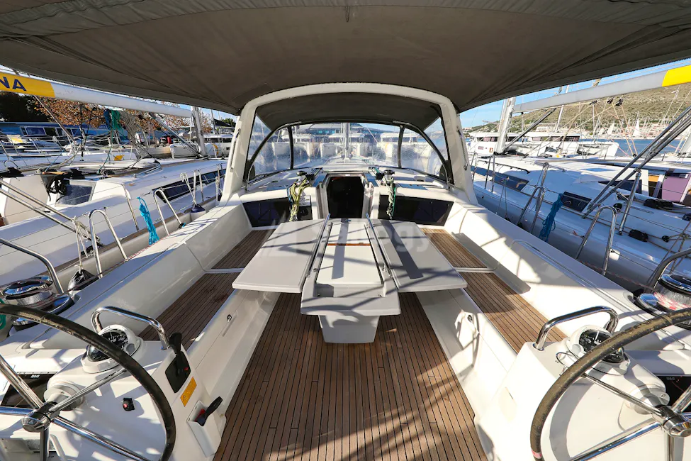 Beneteau Oceanis 48