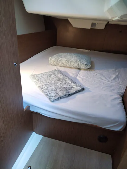 Beneteau Oceanis 38.1