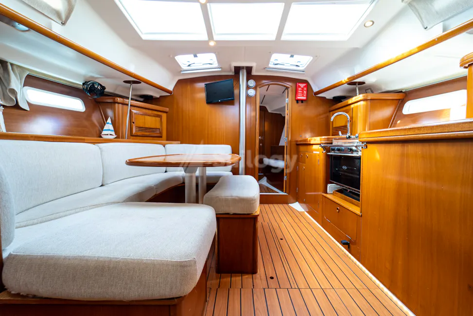 Beneteau Oceanis 393