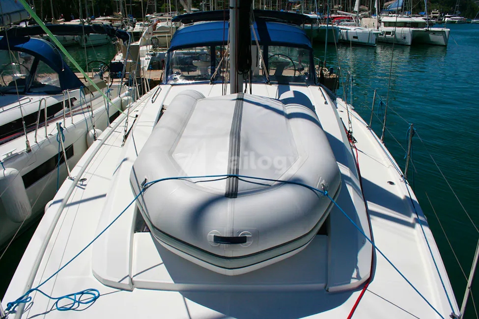 Beneteau Oceanis 46.1