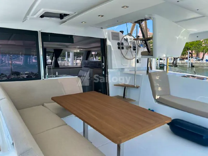 Fountaine Pajot Isla 40