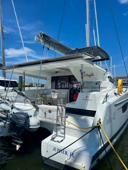 Fountaine Pajot Isla 40