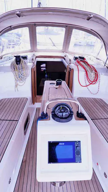 Bavaria Cruiser 37