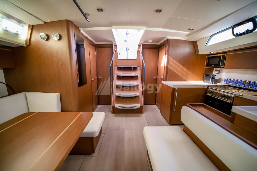 Beneteau Oceanis 51.1