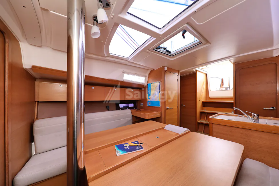 Dufour 350 Grand Large