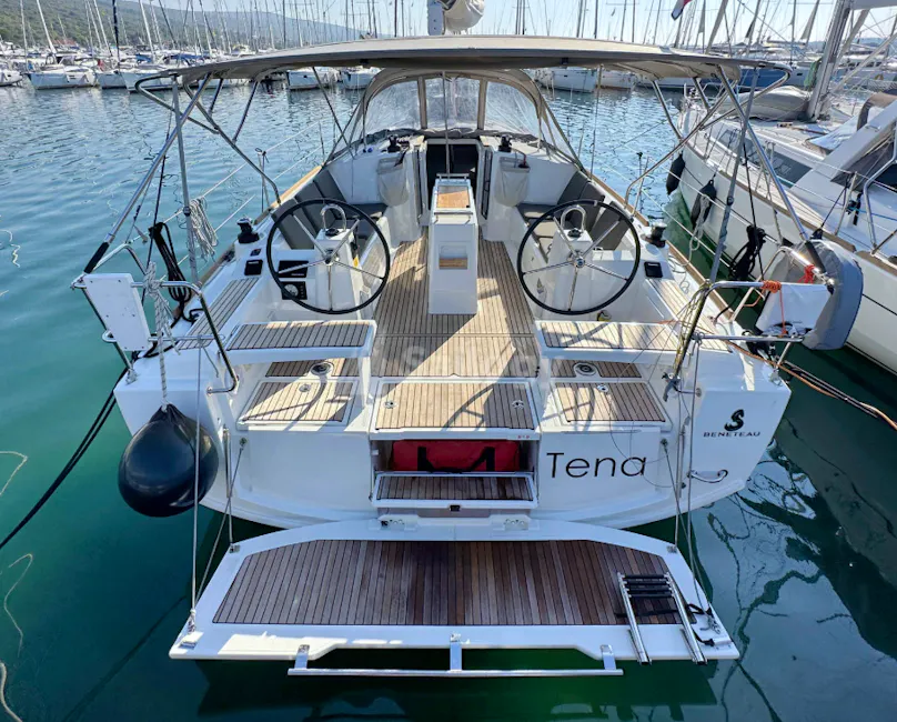 Beneteau Oceanis 38.1