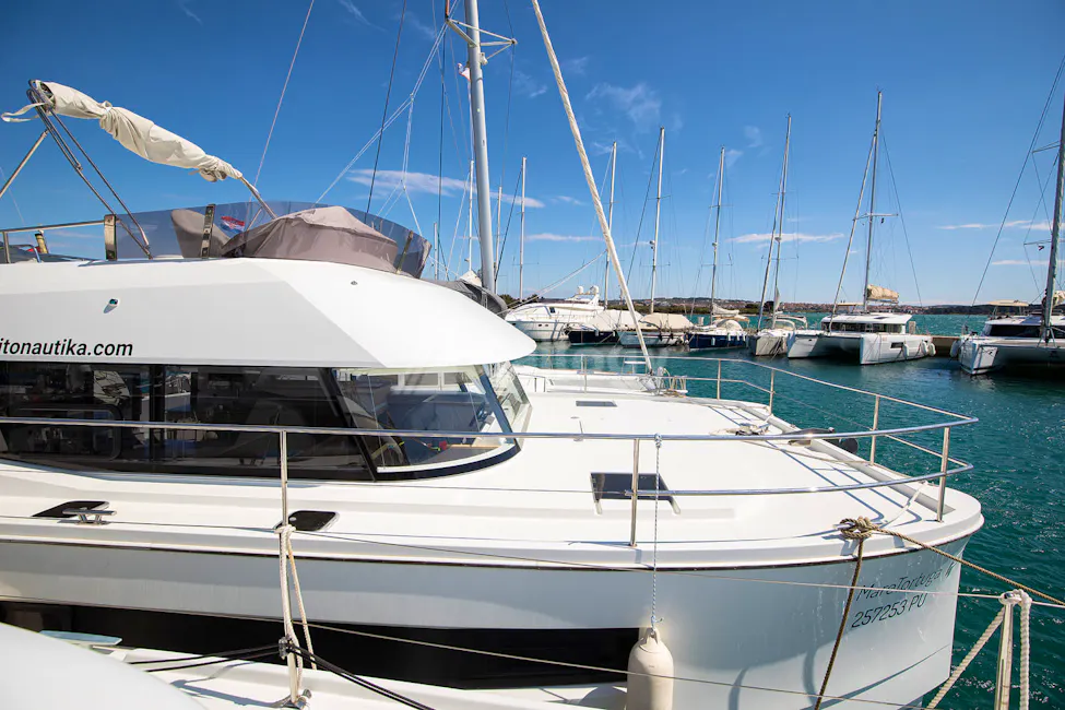 Fountaine Pajot MY 37