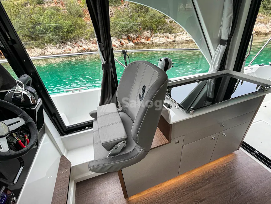 Beneteau Antares 9 OB