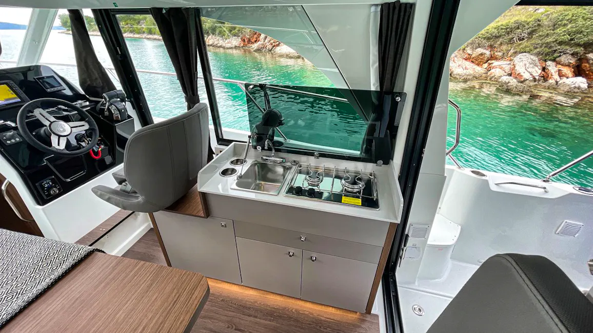 Beneteau Antares 9 OB