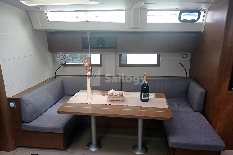 Beneteau Oceanis 51.1