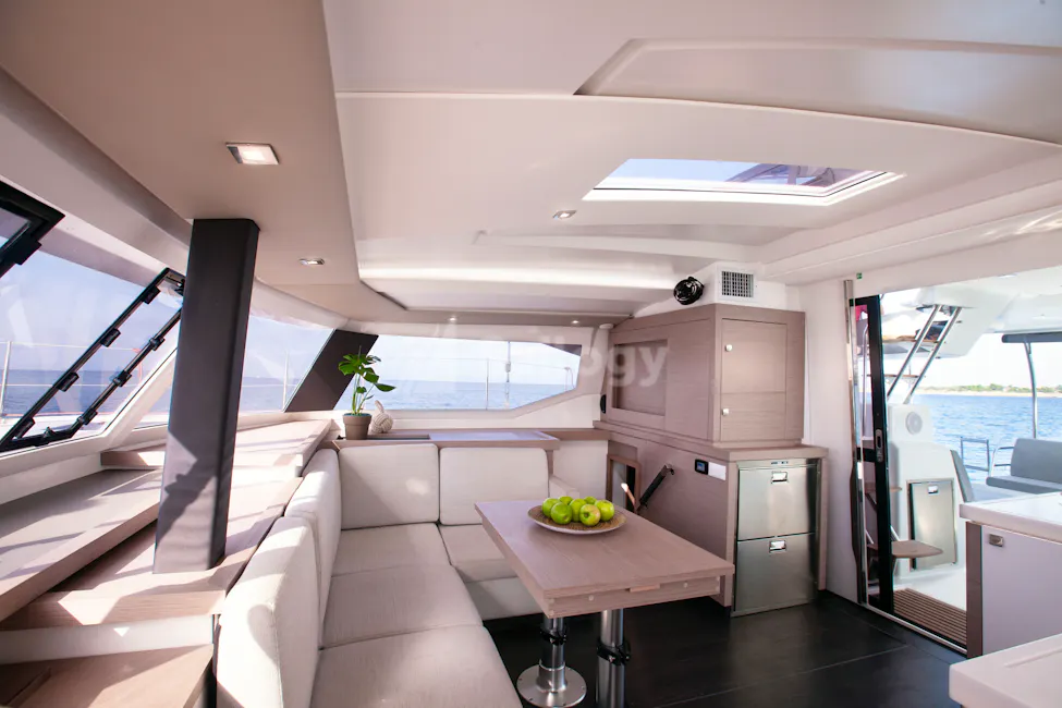 Fountaine Pajot Astrea 42