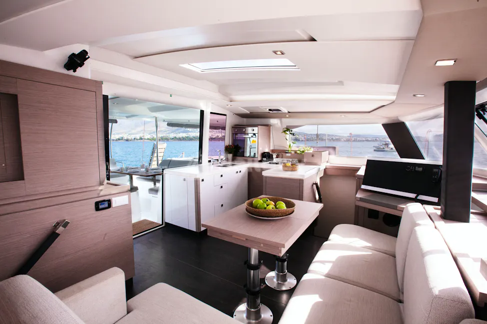 Fountaine Pajot Astrea 42