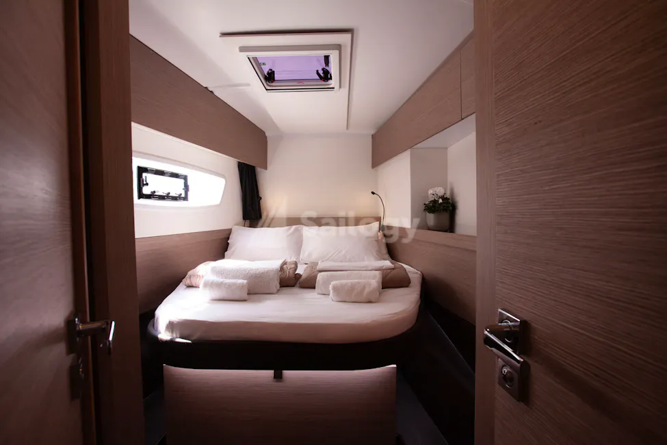 Fountaine Pajot Astrea 42