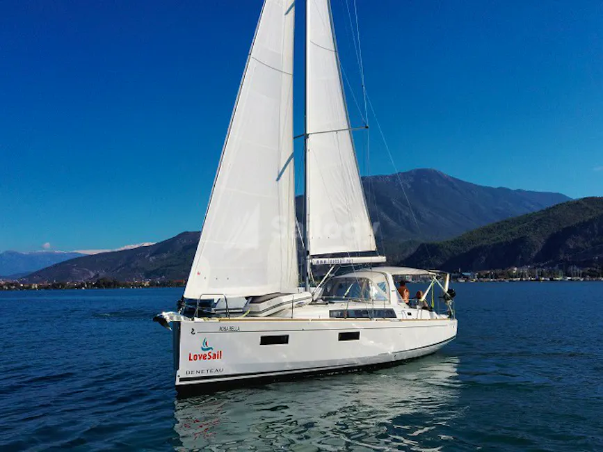 Beneteau Oceanis 38.1