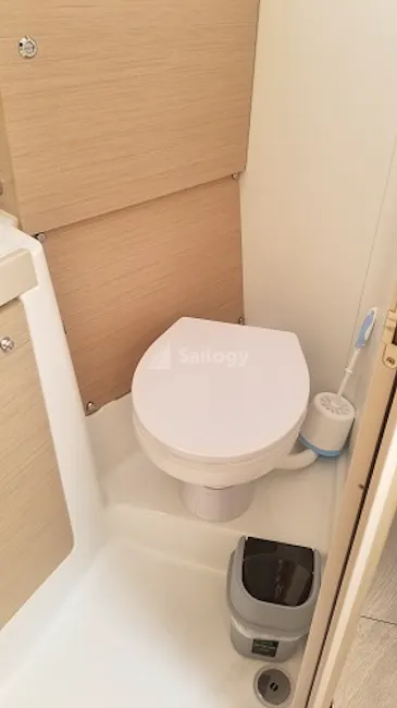 Beneteau Oceanis 38.1