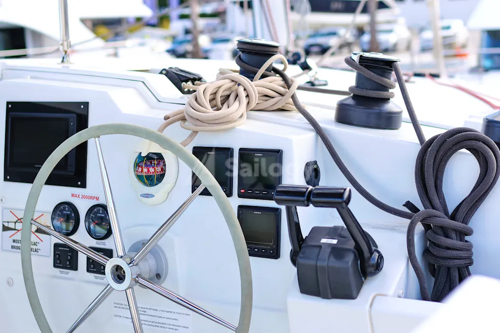 Fountaine Pajot Lucia 40