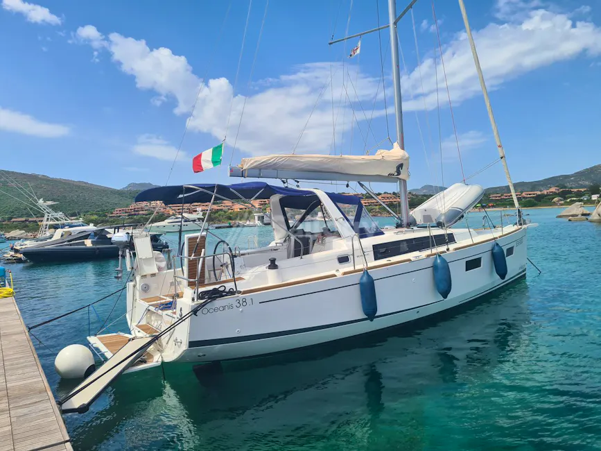 Beneteau Oceanis 38.1