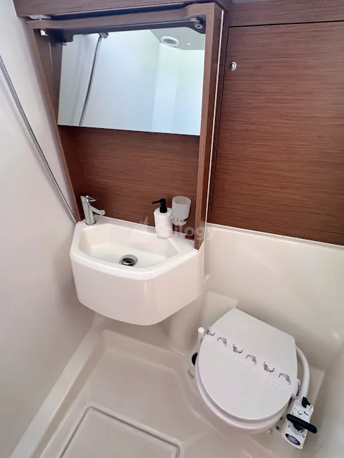 Beneteau Oceanis 51.1