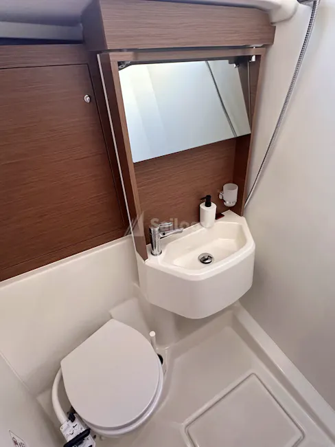 Beneteau Oceanis 51.1