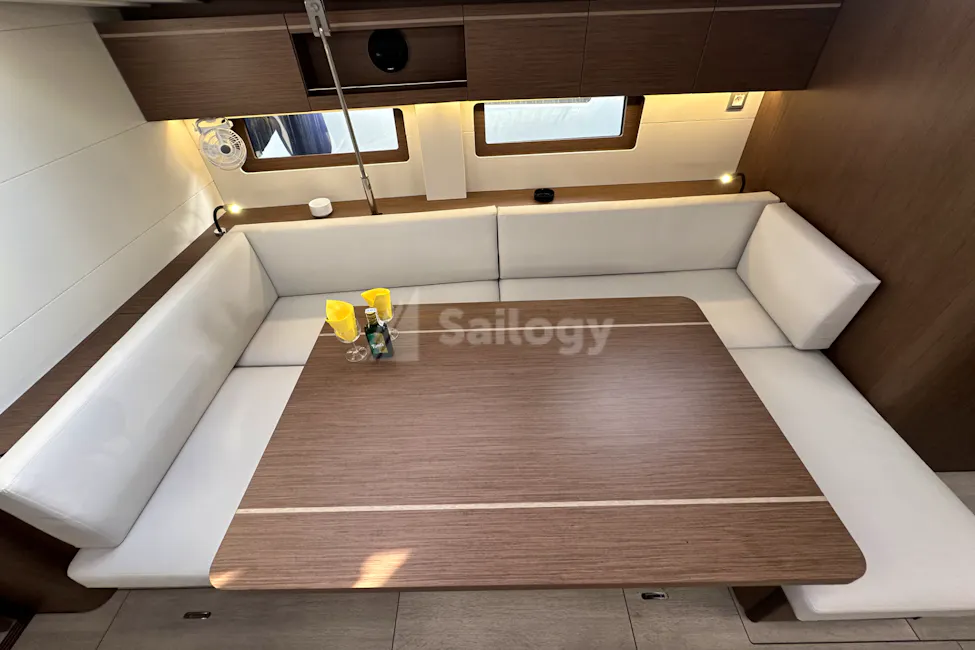 Beneteau Oceanis 51.1