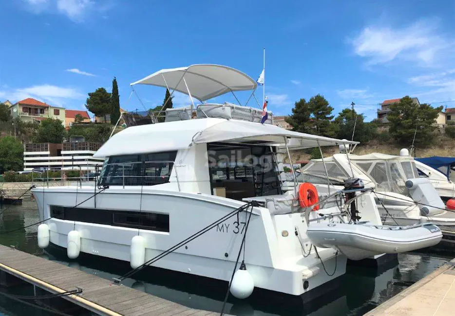 Fountaine Pajot MY 37