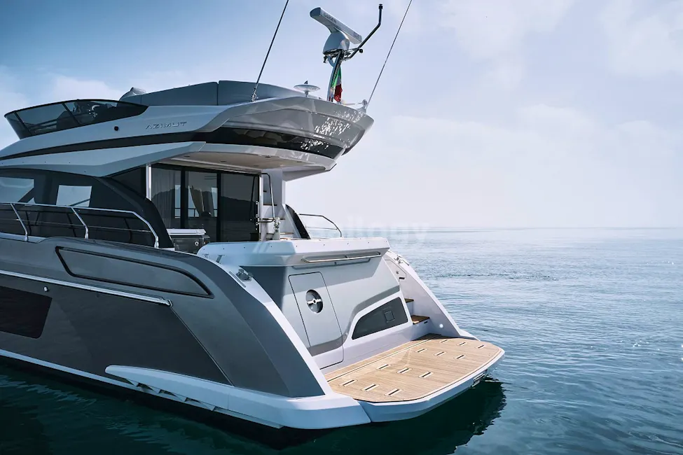 Azimut 53 Fly