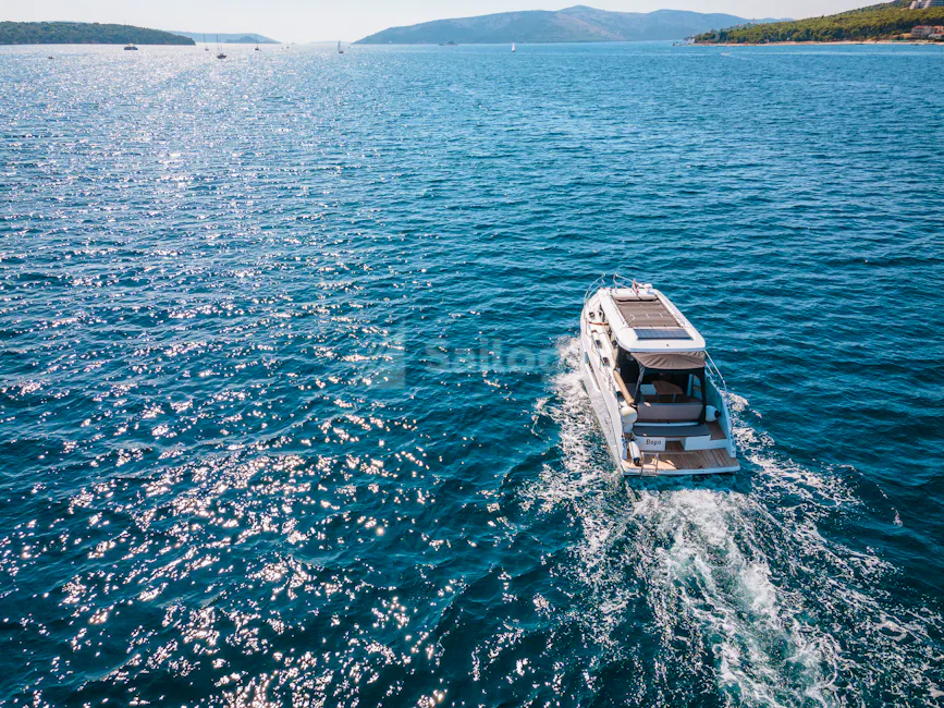 Nikhen Aquasun 34 Sedan