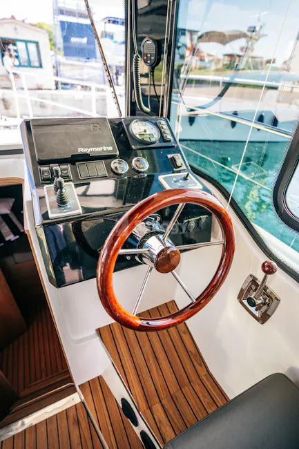 Nikhen Aquasun 34 Sedan