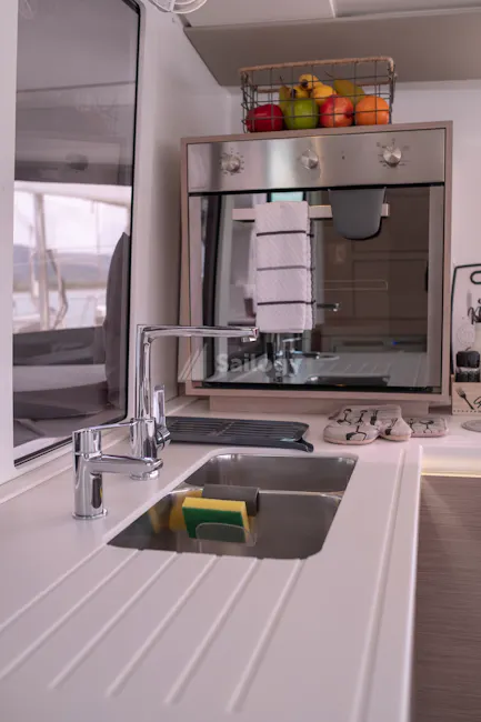 Fountaine Pajot Astrea 42