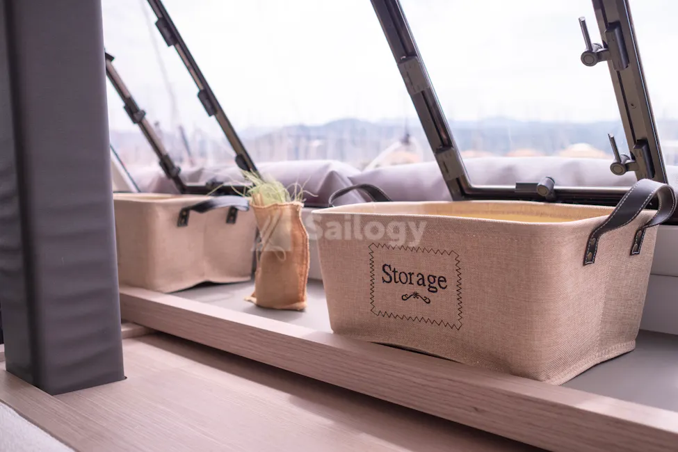 Fountaine Pajot Astrea 42